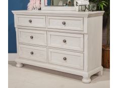 Robbinsdale 6 Drawer Dresser in Antique White
